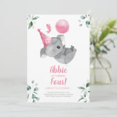 Koala meisje verjaardag kaart (Staand voorkant)