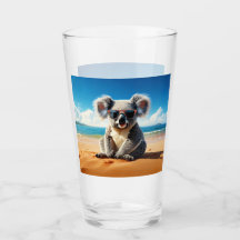 Koala op een zandstrand