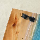 Koala op een zandstrand strandlaken (In situ)