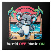 Koala Vibing op het strand Tegeltje (Voorkant)