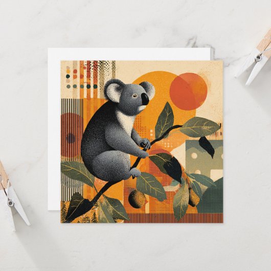 Koala zittend in een boom (Voorkant / Achterkant in situ)