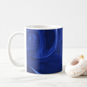 Kobalt blauwe achtergrond getextureerde handgemaak koffiemok