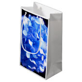 Kobaltblauw bloemensierlijke blauwe hortensia's klein cadeauzakje (Achterkant Gekanteld)