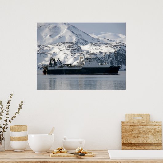 Kodiak Enterprise, Fabrieksmoffel in de Nederlands Poster (Keuken)