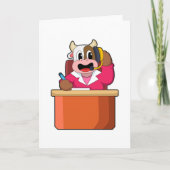 Koe als secretaresse met tafel kaart (Voorkant)