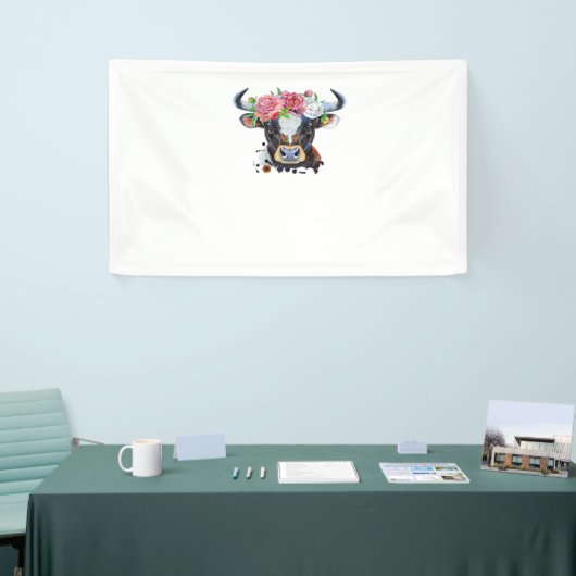 Koe bekroond met bloemen Classic T-Shirt Spandoek (Beurs)