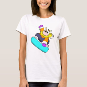 Koe bij Snowboarding met Snowboard T-shirt