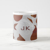 Koe bruin en wit monogram grote koffiekop (Voorkant)
