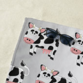 Koe Design Grijs Gekleurd Strandlaken (In situ)