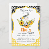 Koe en zonnebloemen hebben je de moos-uitnodiging kaart (Voorkant / Achterkant)