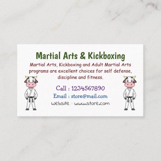 Koe in kung fu suit cartoon visitekaartje (Voorkant)