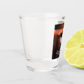 Koe in zonnebrillen geen 'MOOsed Cute Funny' Shot Glas (Links)