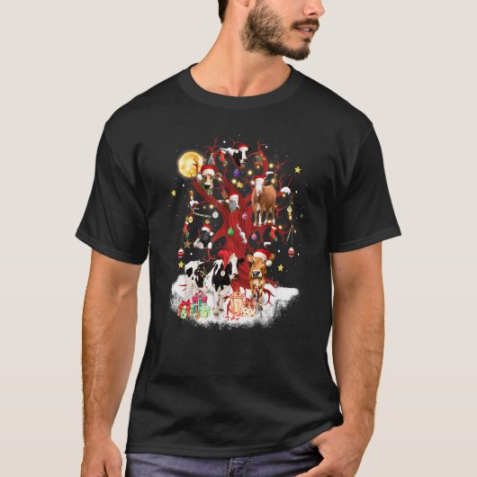Koe met kerstmis over de Koe van de winterbomen T- T-shirt (Voorkant)