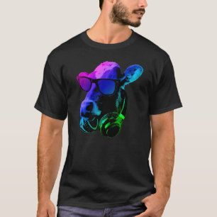 Koe met zonnebrillen en koptelefoons t-shirt