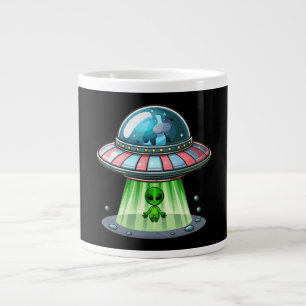 Koe ontvoerende alien grote koffiekop