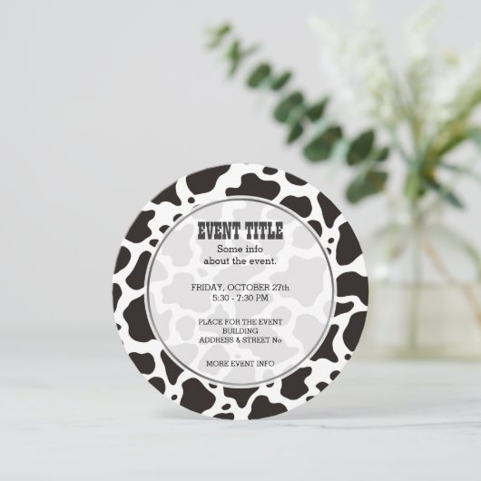 Koe patroon achtergrond Ronde uitnodiging (Staand voorkant)