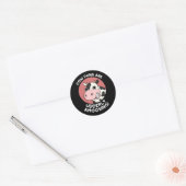 Koe Puns Udderly Amoosing Funny Animal Pun Dark BG Ronde Sticker (Envelop)