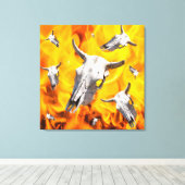 Koe schedel en vuur canvas afdruk (Insitu (Houten vloer))