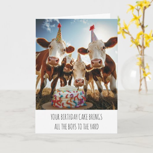 Koe verjaardagstaart brengt alle jongens naar het  kaart (Gele Bloem)