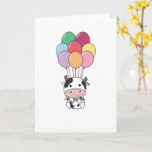 Koe vliegt omhoog met kleurrijke ballonnen kaart (Gele Bloem)