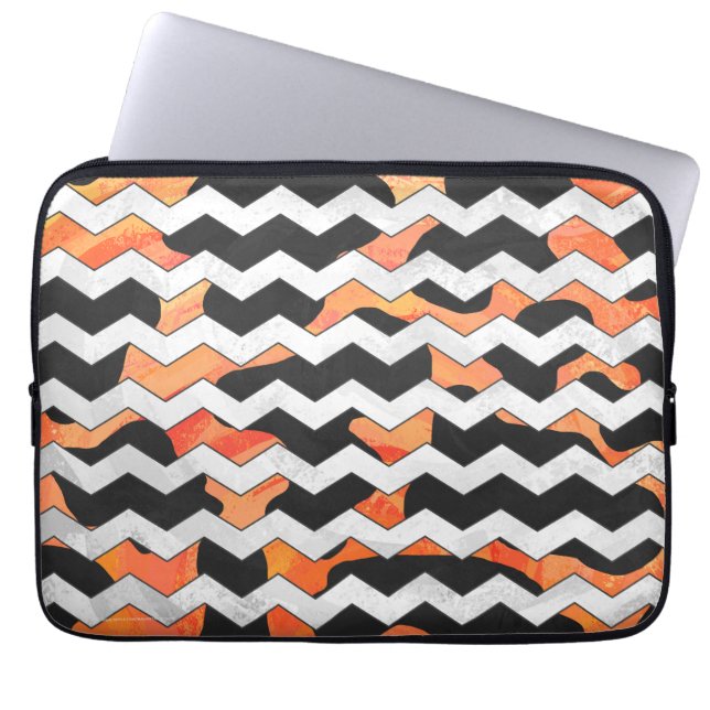 Koe, zwart en Oranje, Chevron Print Laptop Sleeve (Voorkant)