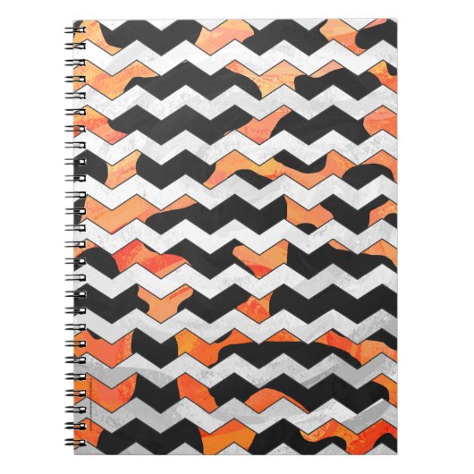 Koe, zwart en Oranje, Chevron Print Notitieboek (Voorkant)