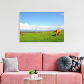 Koeien grazen in een weide in Ierland canvas print (Insitu (Woonkamer))