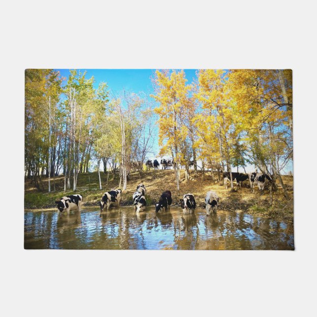 Koeien in de herfst bij de vijverdeurmat deurmat (Voorkant)