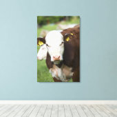 Koeien in de weide, close-up canvas afdruk (Insitu (Houten vloer))