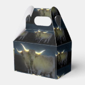 Koeien in het land die in de donkere donker uitwaa bedankdoosjes (Voorkant Zijde)