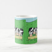 Koeien van veetelers die zich voeden met design. koffiemok (Center)