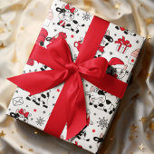 Koeien voor kerstfeestdagen bevestigen een modern  cadeaupapier