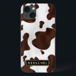 Koeienhuid Faux Western leder geplaatst op persoon iPhone 13 Hoesje<br><div class="desc">Of je nu een rancher bent, een cowboy/cowgirl of gewoon iemand die van Amerikaanse oude westerse thema's houdt, dit gespikkelde bruine en witte koeienhuid is perfect voor je westerne stijl. De dierprintafbeelding is gemaakt om eruit te zien als de vacht/het haar van runderen. Dit mooie, originele boviene ontwerp zal de...</div>