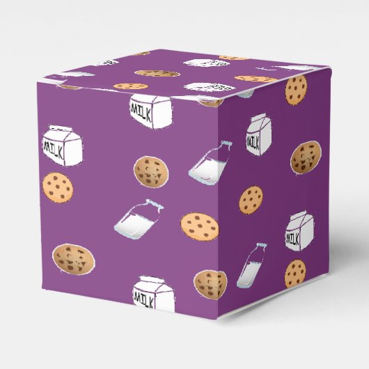 Koekjes en melk op paarse bedankdoosjes (Voorkant Zijde)