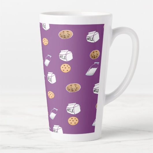 Koekjes en melk op paarse latte mok (Rechts)