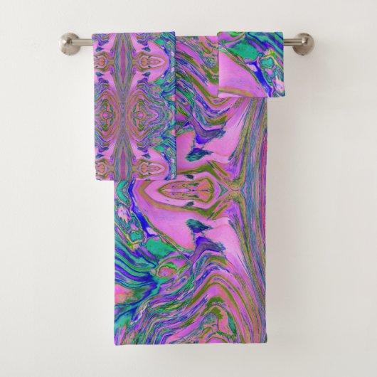 Koel Abstract Chartreuse en warmroze roovy Retro Bad Handdoek (Insitu)