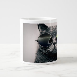 Koel als een kat grote koffiekop
