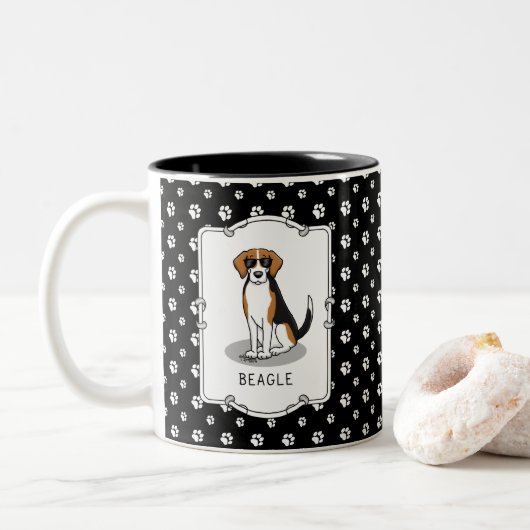 Koel beagle met zonnebril (driekleur 3) Grappig Tweekleurige Koffiemok (Met donut)