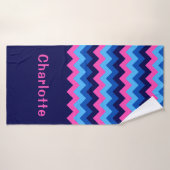 Koel Blauw Roze Chevron Monogram Badhanddoek (Badhanddoek)