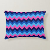 Koel Blauw Roze Chevron Patroon Accent Kussen (Voorkant)