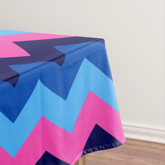 Koel Blauw Roze Chevron Patroon Groot Tafelkleed (Voorbeeld)