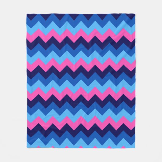 Koel Blauw Roze Chevron Print Medium Fleece Deken (Voorkant)