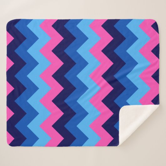Koel Blauw Roze Chevron Print Medium Sherpa Deken (Voorkant (horizontaal))