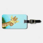 Koel gele Giraffe op blauwe achtergrond Bagagelabel (Voorkant horizontaal)