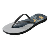 Koel kampeerkampvuur onder het staargebergte teenslippers (Schuin)