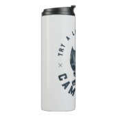 Koel kampeerkampvuur onder het staargebergte thermosbeker (Gedraaid links)