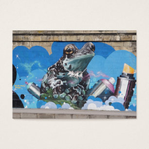 Koel kikker tussen verstuifblikken visitekaartjes