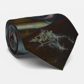 Koel met schroefgraffiti stropdas (Opgerold)