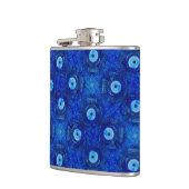 Koel, moderne digitale kunst van blauw boze oogpat heupfles (Links)