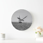 Koel moderne foto van zeilboot in de zomer grote klok (Huis)